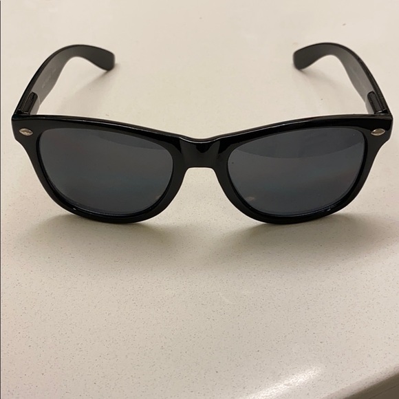Women's Fashion Sunglasses - Picture 1 of 6